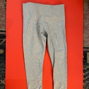 Terez mid rise gray snake print leggings - small